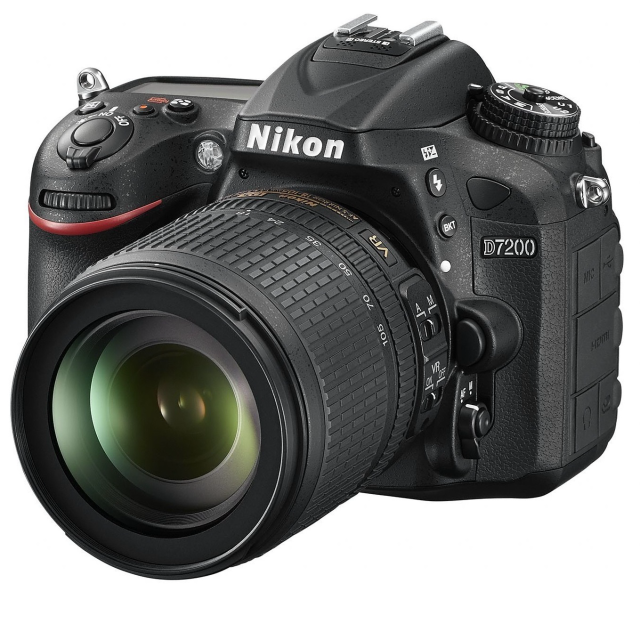 Nikon D7200 + 18-105 mm AF-S DX VR
